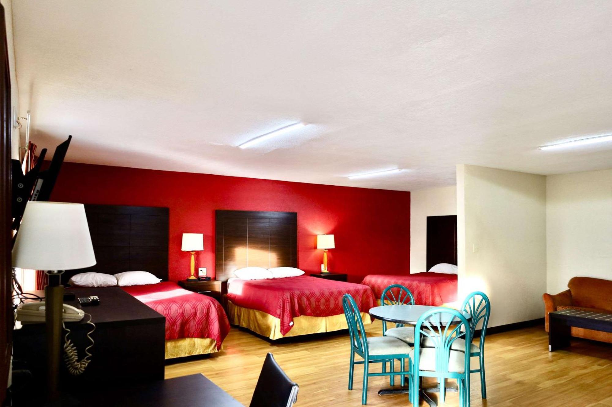 Rodeway Inn 2*